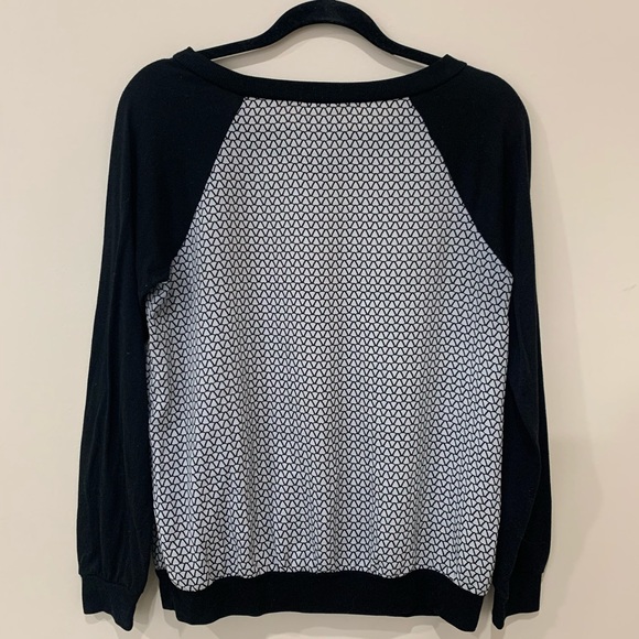 ARDEN B. PATTERNED BLACK & WHITE BLOUSE - Picture 4 of 5